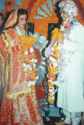 Image of Traditional Hindu wedding with bride and groom